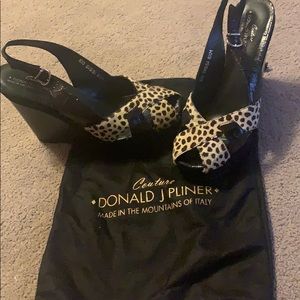 Donald J Pliner cross strap platform heels
